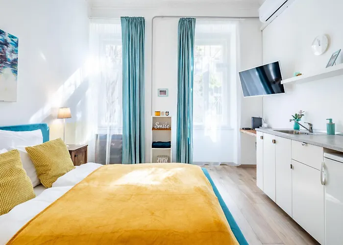 Central Apartment, Quiet, Perfect Location